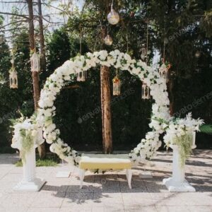 Metallic Harmony Circle Arch